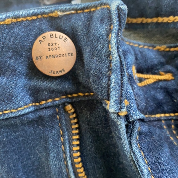 Beautiful stretchy denim - Picture 5 of 8